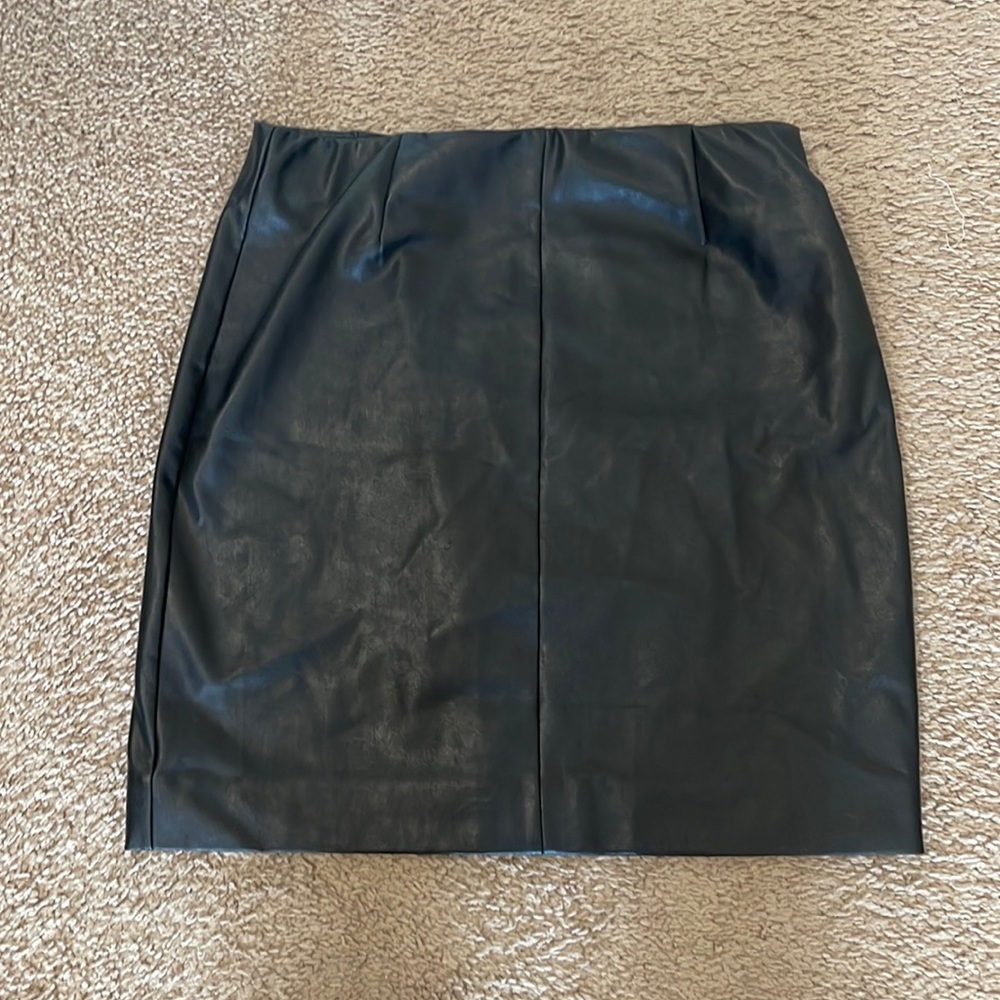 Aritiza Talula vegan leather high waisted skirt